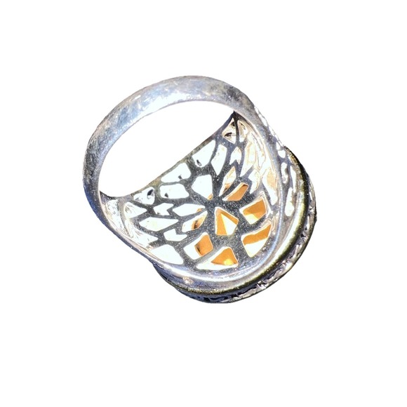 Signed PD PREMIERE DESIGN Goldtone Rim With Amber Color Stone Round‎ Size 8 Ring - Picture 6 of 8